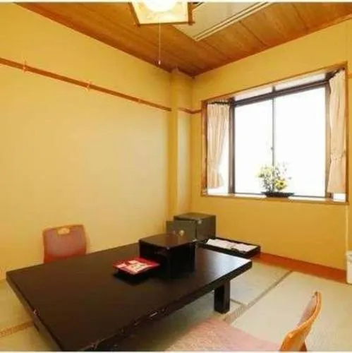 Shirako New Seaside Hotel - Image 1