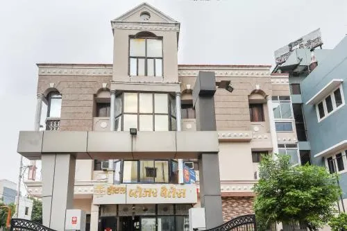 Hotel Pleasure Palace - Image 1