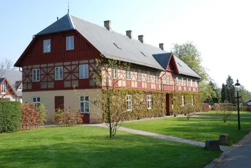 Bernstorff Slot - Image 1