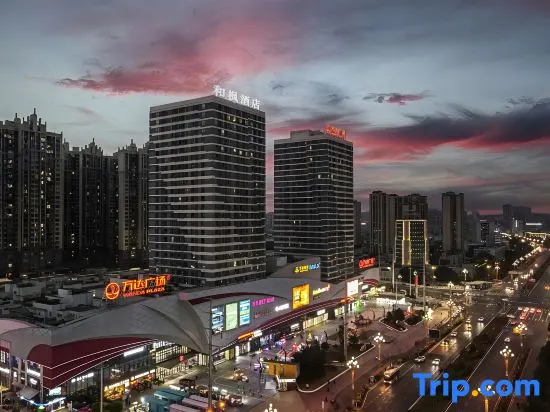 Hefeng Hotel (Ziyang Wanda) - Image 1
