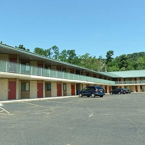 Ivory Tower Motor Inn Green Brook - Image 1