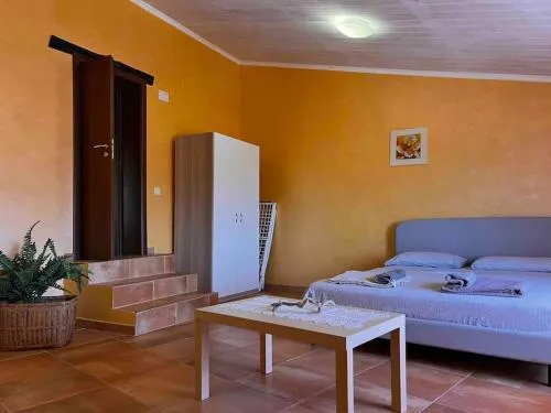 Scalea Historic Center Apartments - Image 1