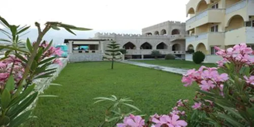 Castle Hotel - Image 1
