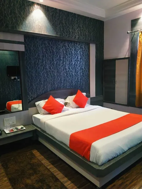 Hotel Sai Aradhana - Image 1