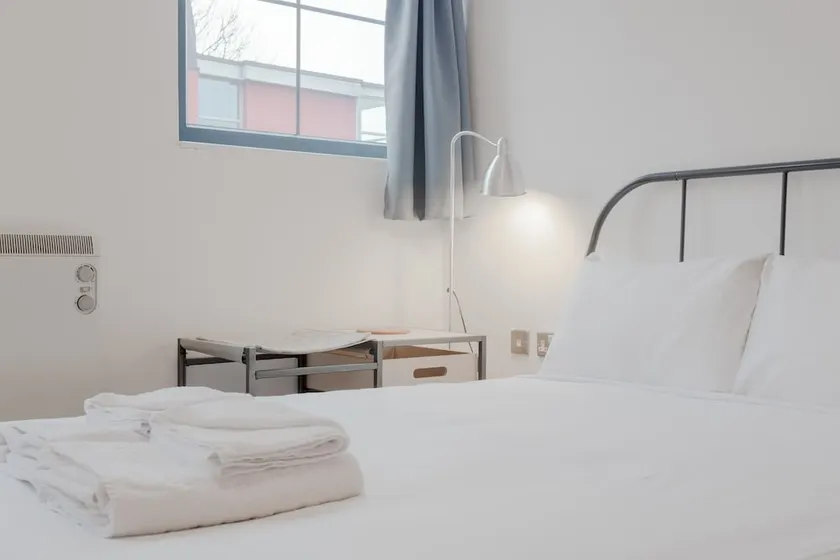 Spacious Stoke Newington Flat - Image 1