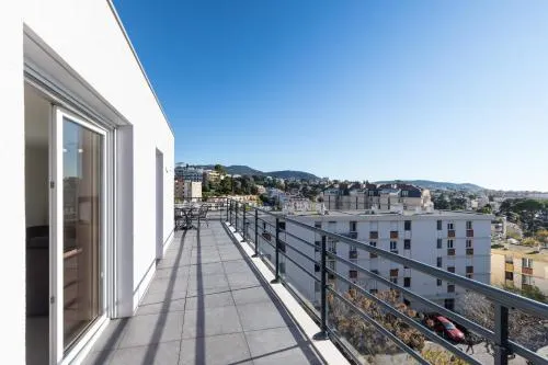 Centragence Les Terrasse De Gairaut Vue Mer - Image 1
