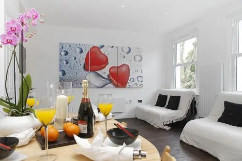 Holiday Lets London 5 - Image 1