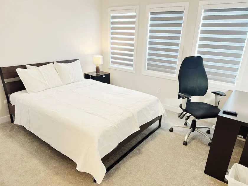 Private bedroom - Image 1