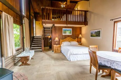Kula Lodge - Image 1