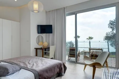 Residence Beach - Image 1