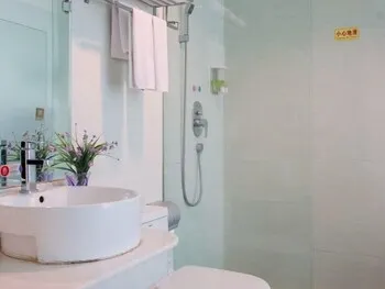 Shenzhen Ronghuali Jing Hotel (Yingbin Road Branch, Dapeng Subdistrict) - Image 1
