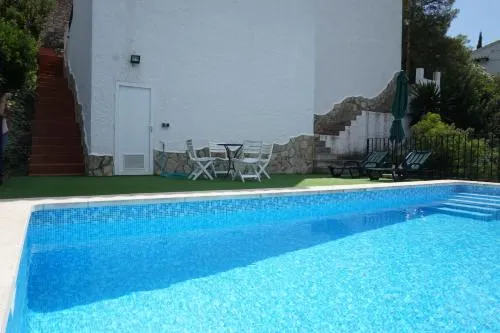 Iris - Image 1