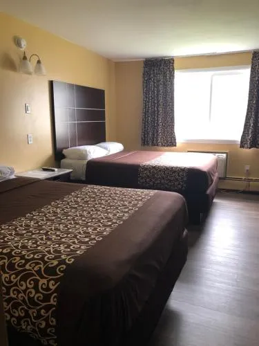 Budget Inn - Image 1