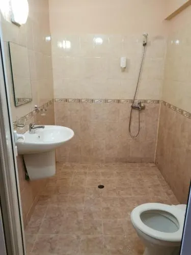 La Piazza Family Hotel - Image 1