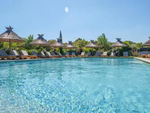 Lodges En Provence - Ecogîtes & Restaurant Insolites - Image 1