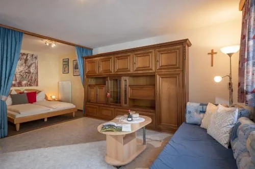 Apartamento vacacional con jardín y barbacoa | Ideal para teletrabajar - Image 1