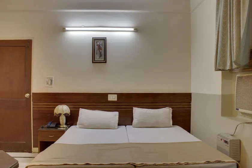 The Blooms Hotel - Image 1