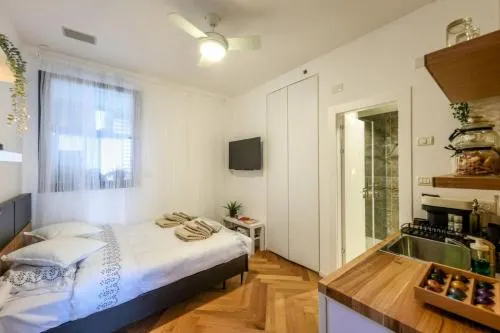 Stunning Modern Studio in Netanya minutes from the beach with Shelter by Sea N' Rent - Image 1