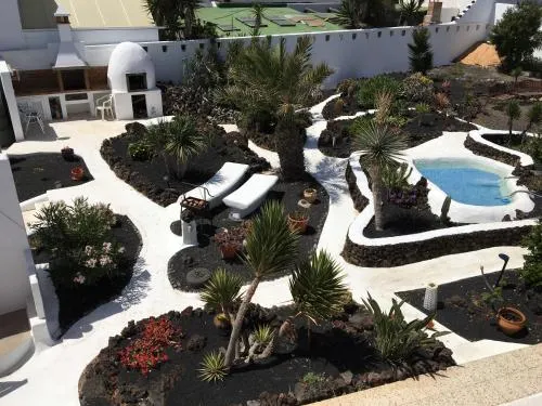 Apartamentos Los Vientos (Apto 8) - Image 1