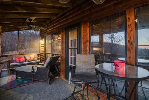 Still Point Cabin - Image 1