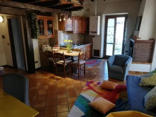 Alexs Home - Image 1