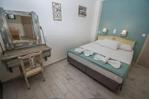 Hotel Alexandros - Image 1