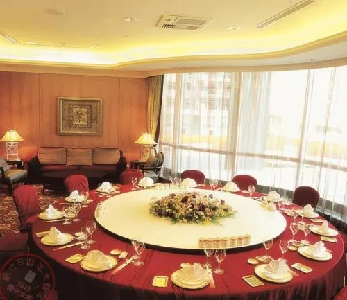 Hooyai Hotel - Image 1