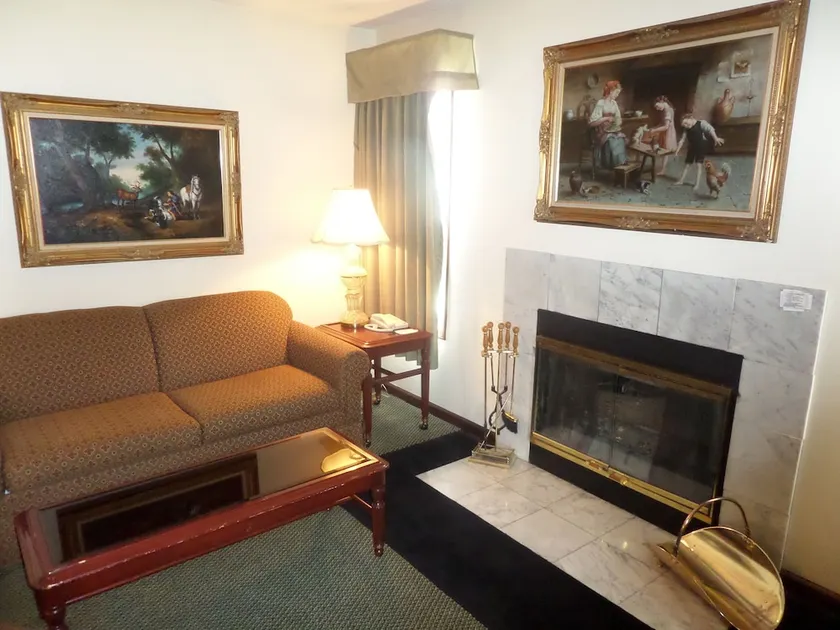 Effingham Extended Stay - Image 1