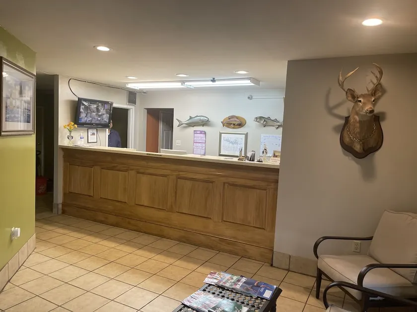 Days Inn Lake Gaston - Image 1