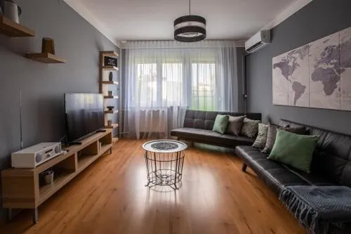 Center Home Apartman - Image 1