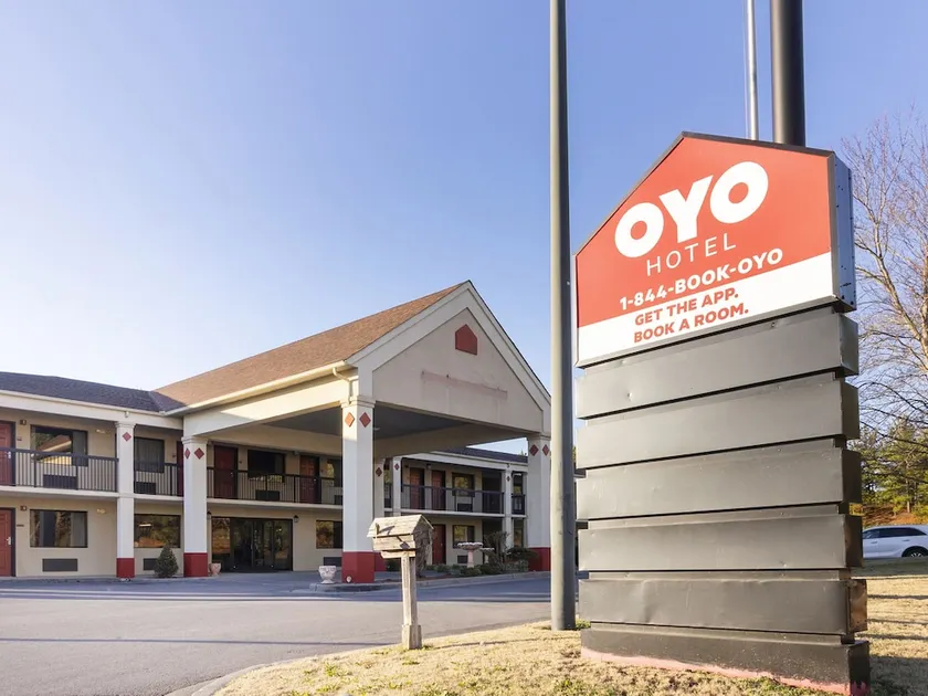 Days Inn by Wyndham Adairsville - Image 1
