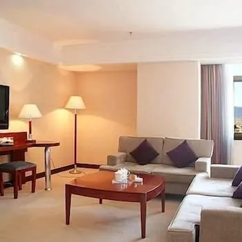 Tianhe International Hotel - Image 1