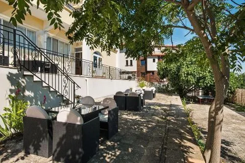 Saint Mina Hotel - Image 1