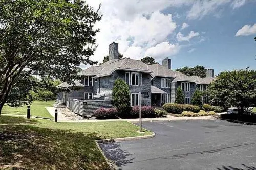 Stunning 2BR Kingsmill Condo in Williamsburg VA - Image 1