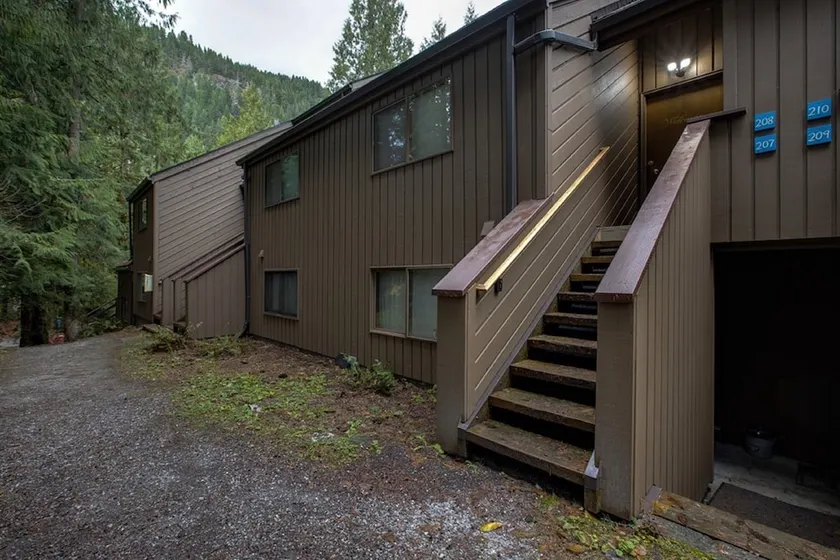 06sw - Fireplace - W/d - Kitchen - Sleeps 7 2 Bedroom Home by RedAwning - Image 1