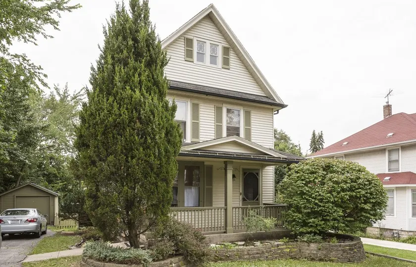 House with 2 King Beds, 4K TV & Wifi - Image 1