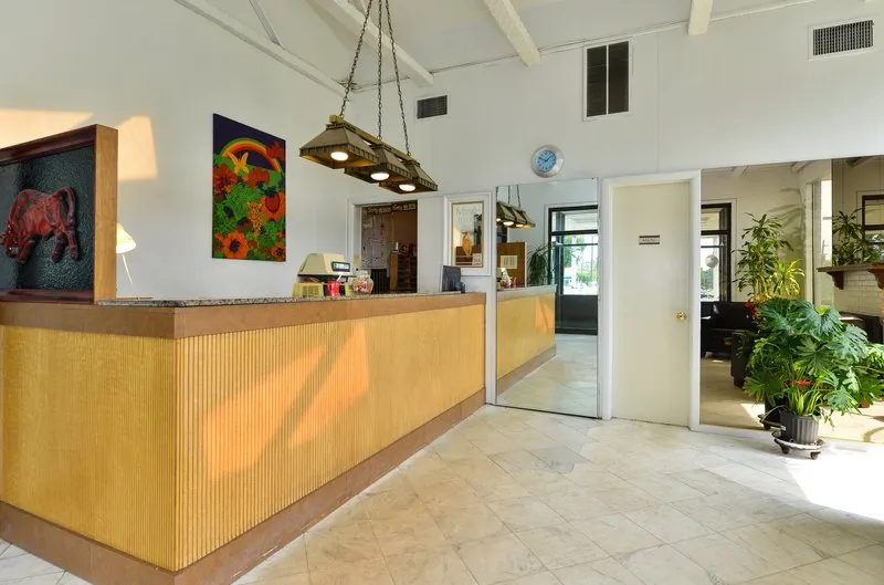 Americas Best Value Inn - Image 1