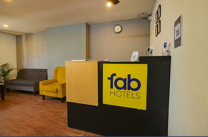 FabHotel Sasti Inn - Image 1