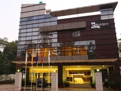 HOTEL MONARCH - Image 1