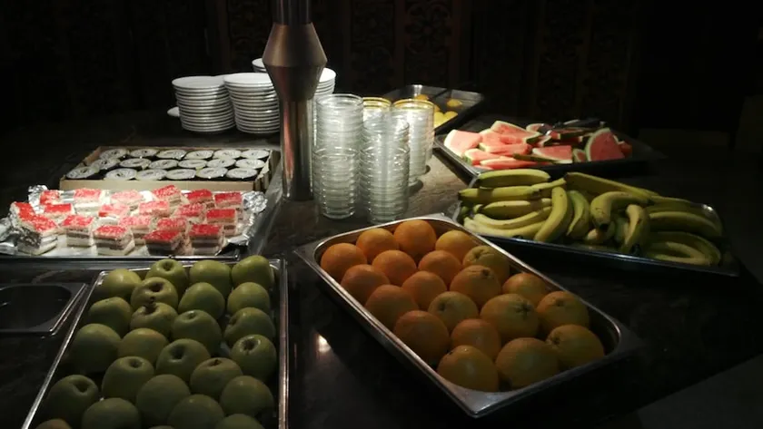 Sun Beach Hotel - Image 1