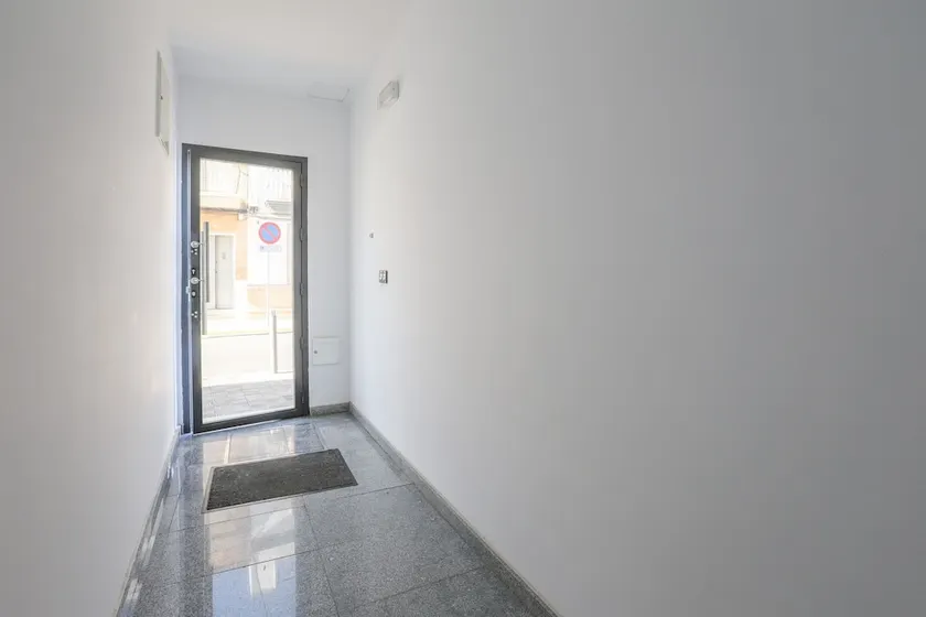 MANUEL DE FALLA I - Cozy Apartment 500 Meters from the City Center with Free WiFi - Image 1