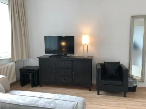STARS Guesthouse - Image 1