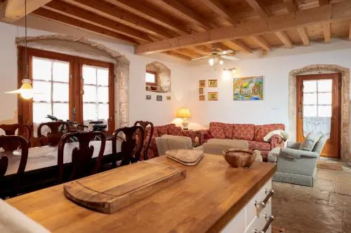 Holiday Home Lavendula - Image 1