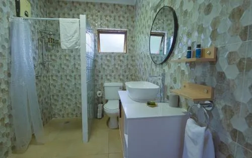 Otantik Residence - Image 1