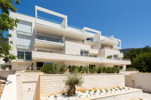 Villa Zoe Suites - Image 1