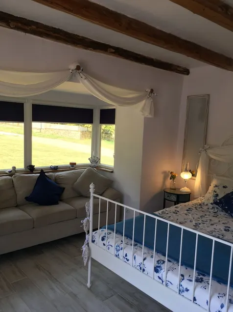 Sunflower Guest House - Image 1