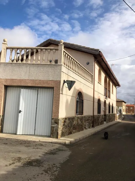 House With 4 Bedrooms in Tresjuncos, With Terrace and Wifi - Image 1