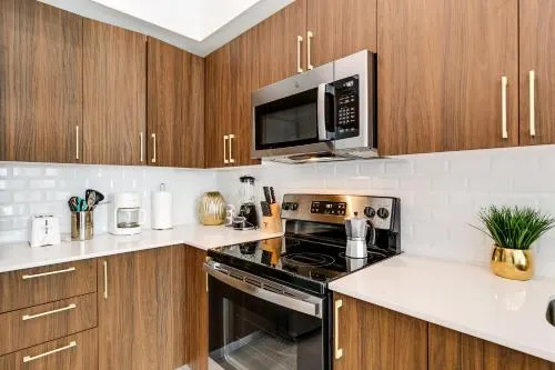 New 2Bed 2Bath Next to Jackson Memorial Hospital - Image 1