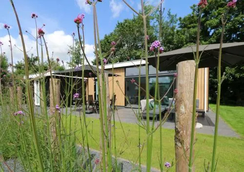 Rietreiger Luxe Vakantielodge in Friesland 2 Badkamers - Image 1
