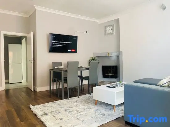 2 bedroom Vacation Apartment Rental Aylesbury - Image 1
